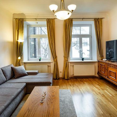 Dzirnavu Street Apartment In City Center Riga Exterior photo