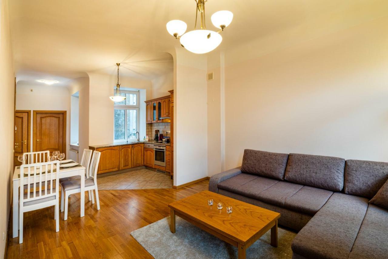 Dzirnavu Street Apartment In City Center Riga Exterior photo