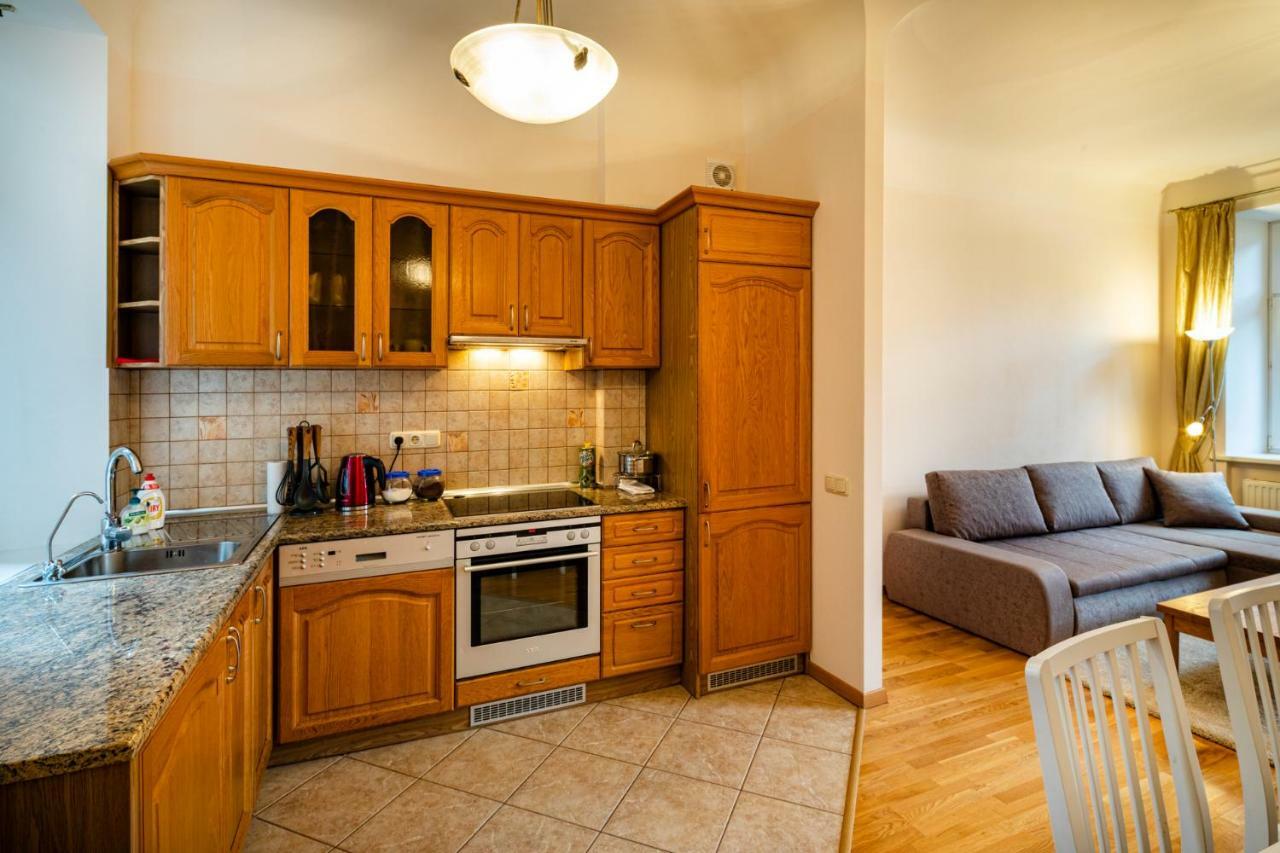 Dzirnavu Street Apartment In City Center Riga Exterior photo